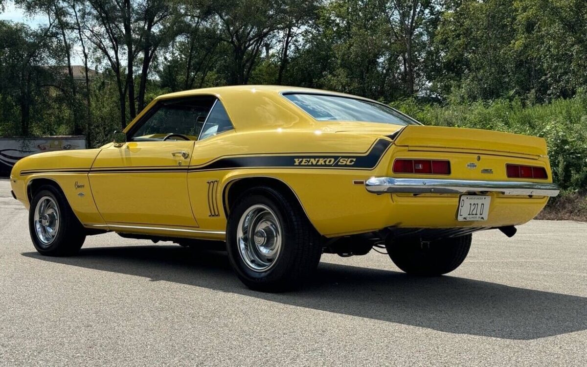 Chevrolet-Camaro-Coupe-1969-7