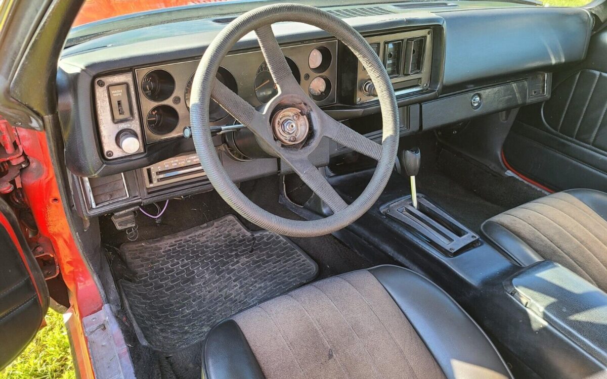 Chevrolet-Camaro-Coupe-1980-5