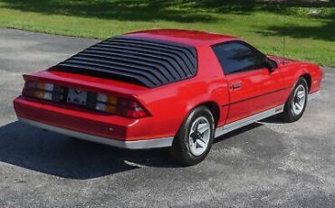 Chevrolet-Camaro-Coupe-1983-2