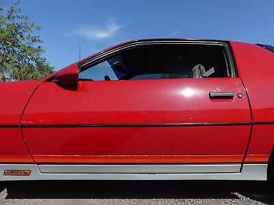 Chevrolet-Camaro-Coupe-1983-20