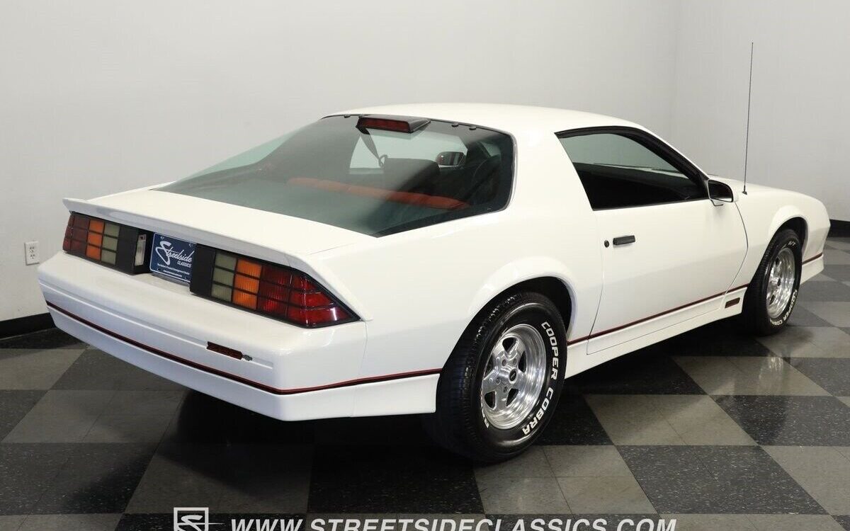 Chevrolet-Camaro-Coupe-1986-10