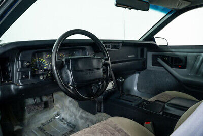 Chevrolet-Camaro-Coupe-1991-1