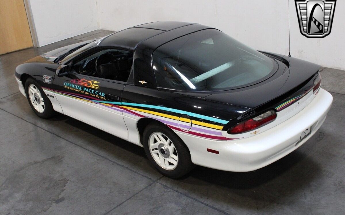 Chevrolet-Camaro-Coupe-1993-10