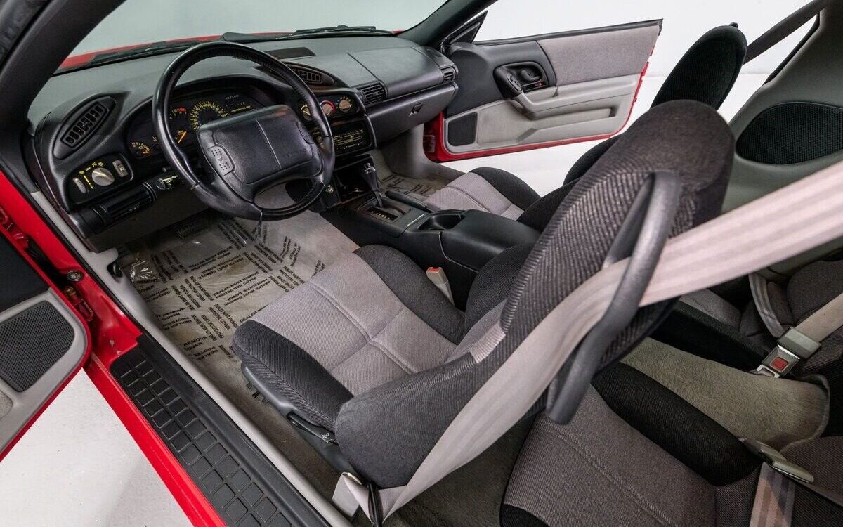 Chevrolet-Camaro-Coupe-1993-11