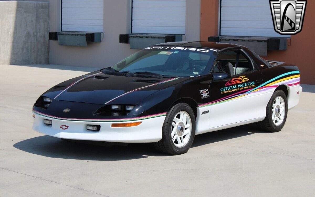 Chevrolet-Camaro-Coupe-1993-2