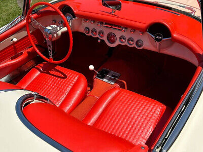 Chevrolet-Corvette-1957-4