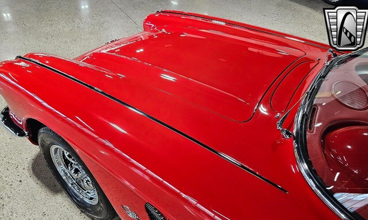 Chevrolet-Corvette-1962-11