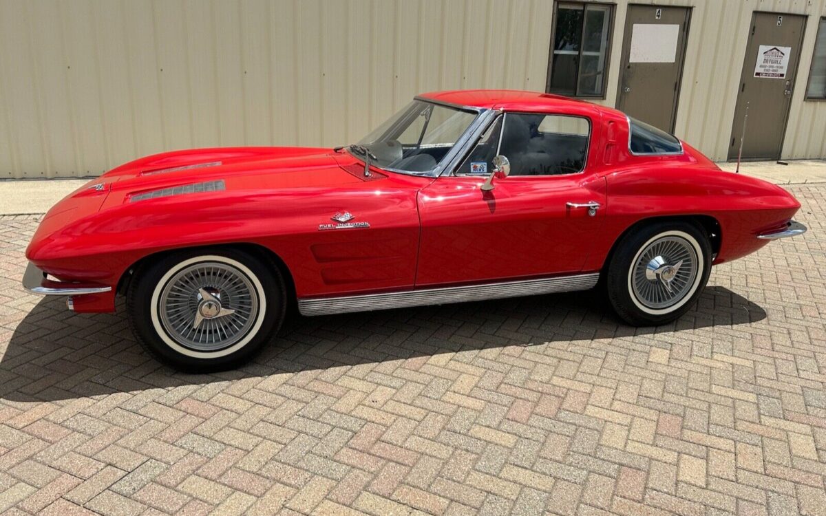 Chevrolet-Corvette-1963-17