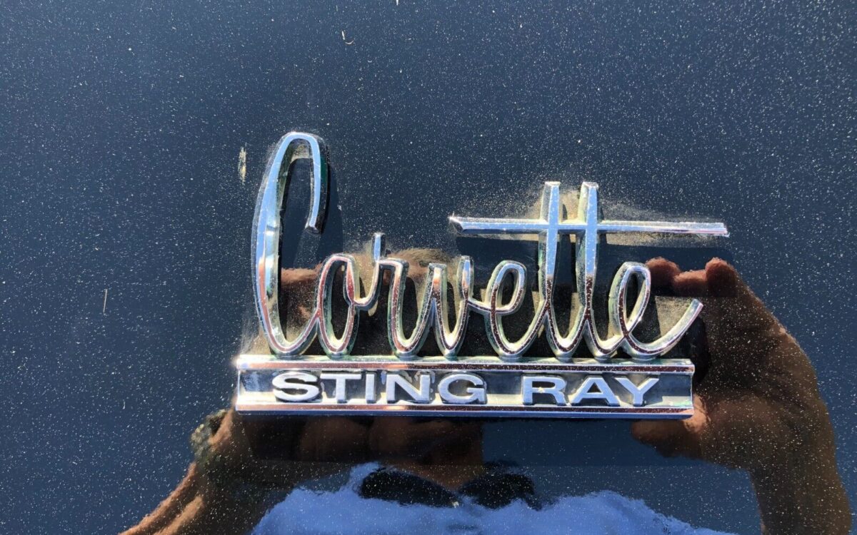 Chevrolet-Corvette-1966-39