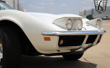 Chevrolet-Corvette-1969-11
