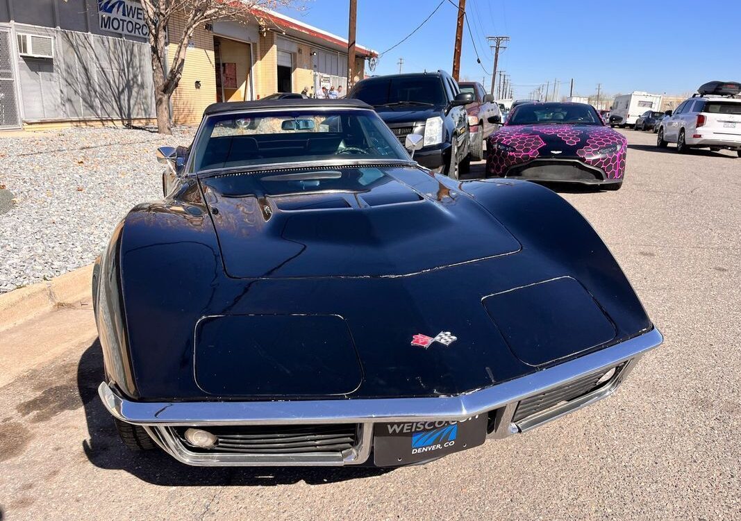 Chevrolet-Corvette-1969-29