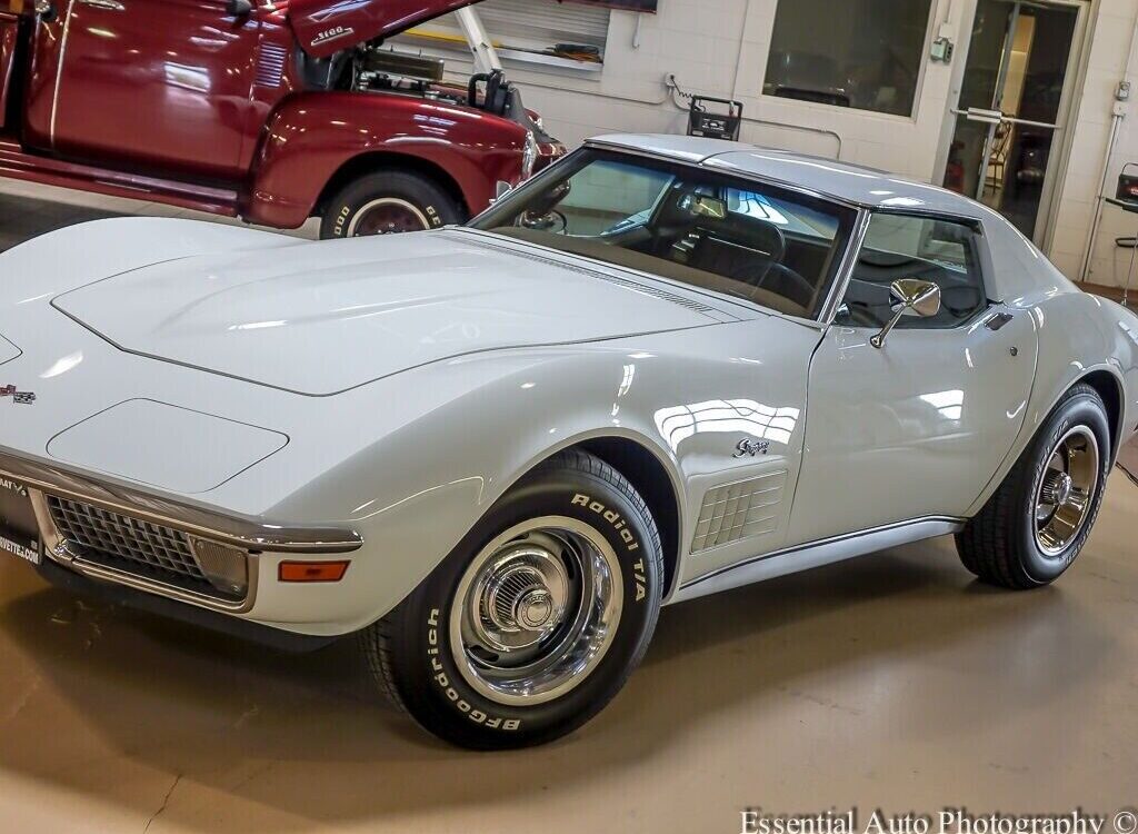 Chevrolet-Corvette-1971-4