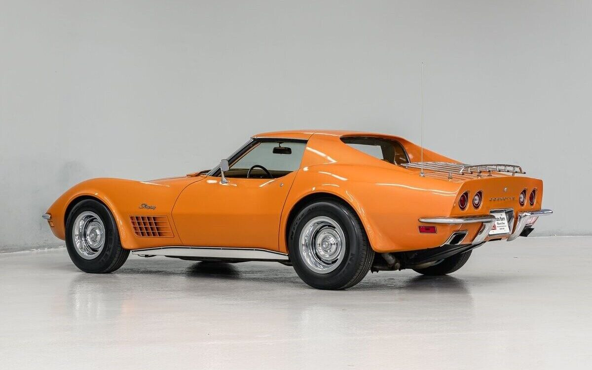 Chevrolet-Corvette-1972-3