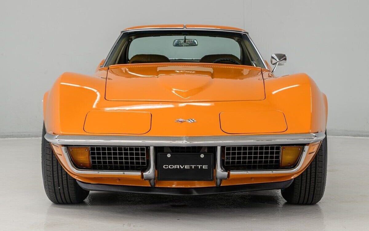 Chevrolet-Corvette-1972-4