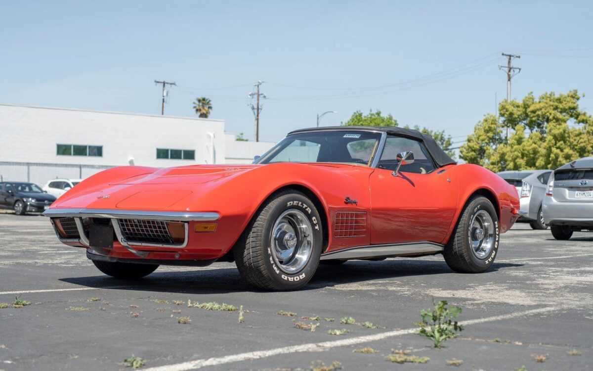 Chevrolet-Corvette-1972-6