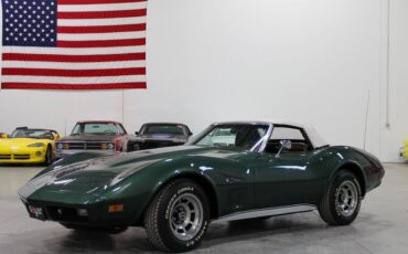 Chevrolet-Corvette-1974-1