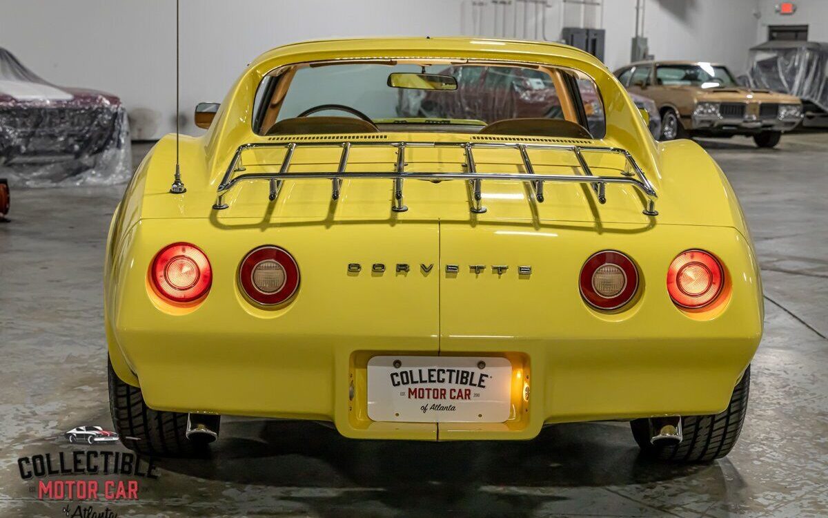 Chevrolet-Corvette-1974-25