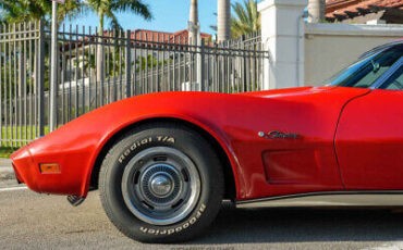 Chevrolet-Corvette-1974-3