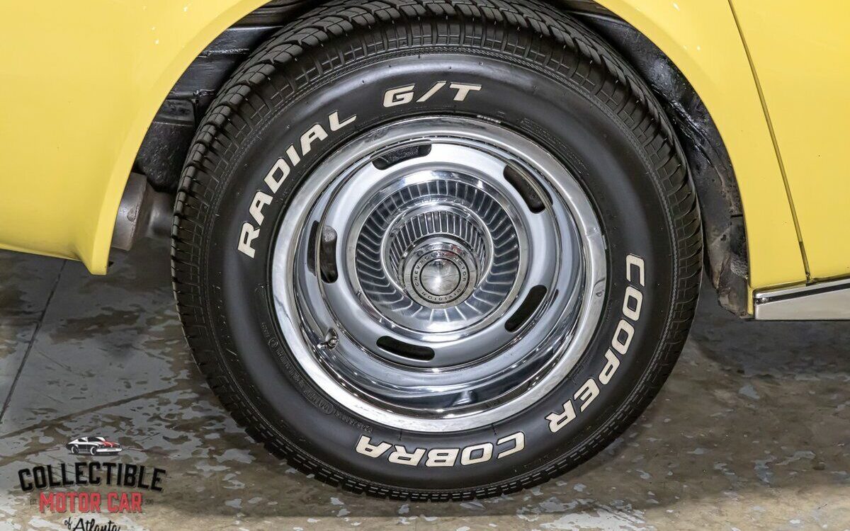 Chevrolet-Corvette-1974-30