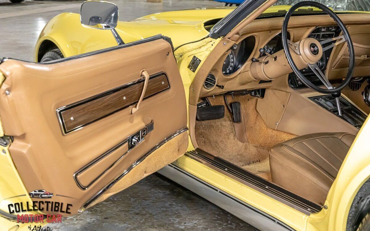 Chevrolet-Corvette-1974-33