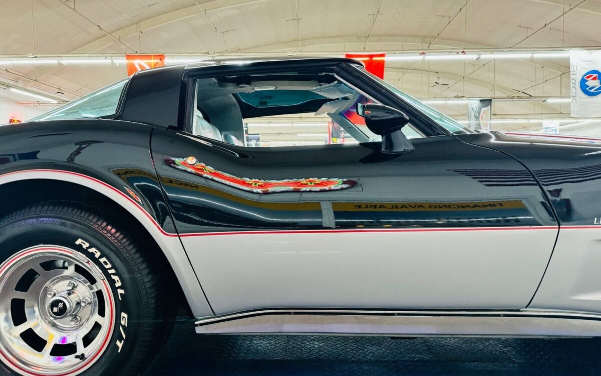 Chevrolet-Corvette-1978-26