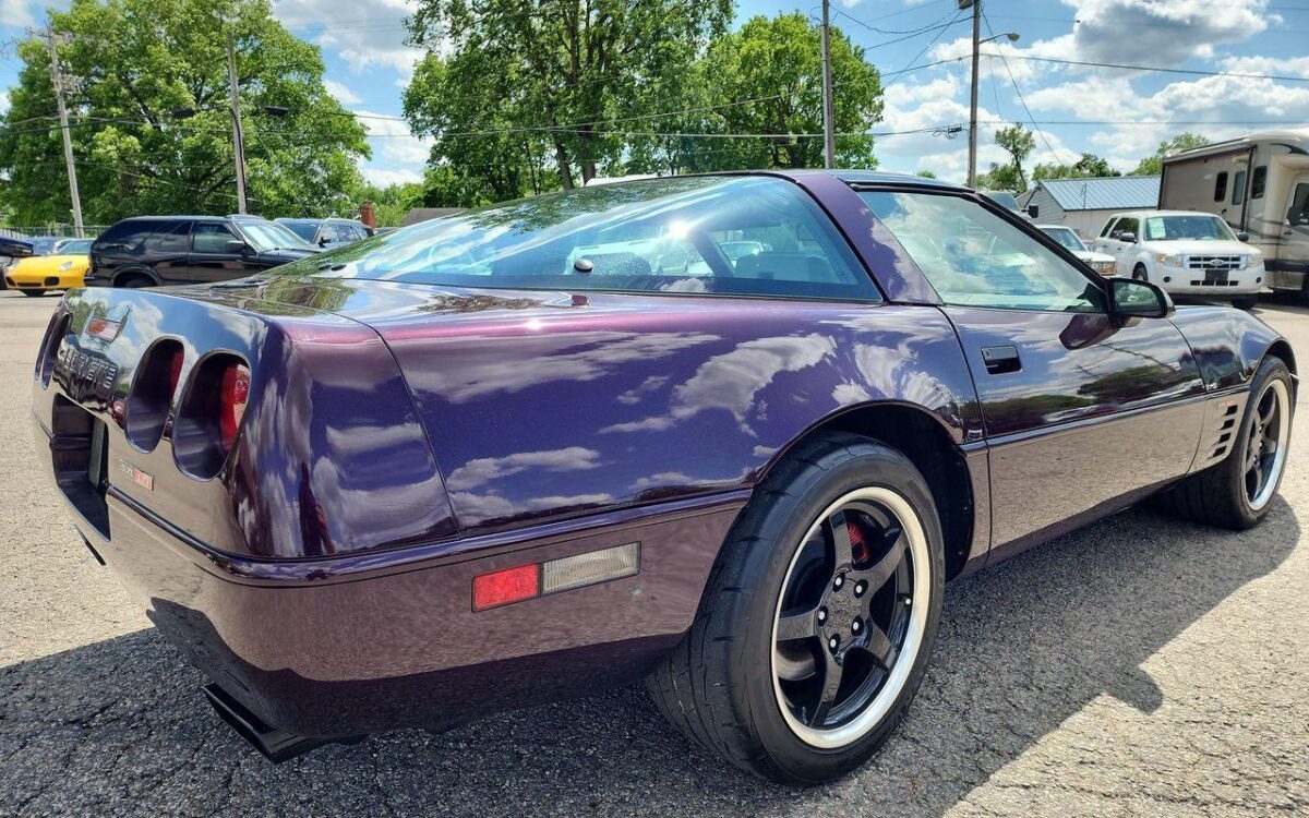 Chevrolet-Corvette-1992-1