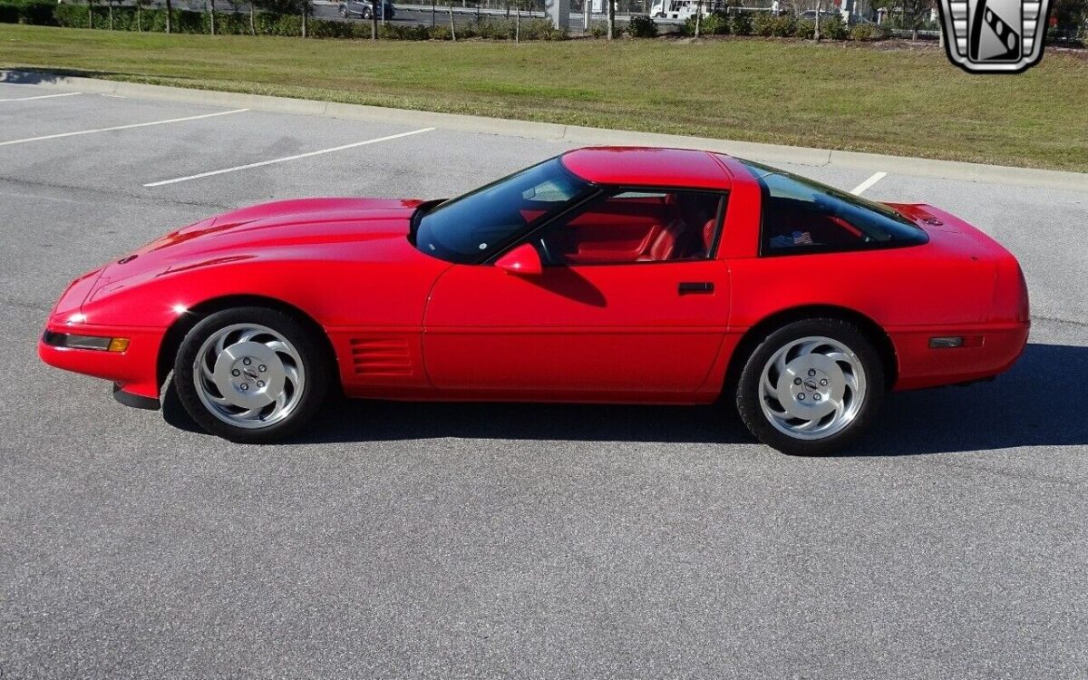 Chevrolet-Corvette-1993-11