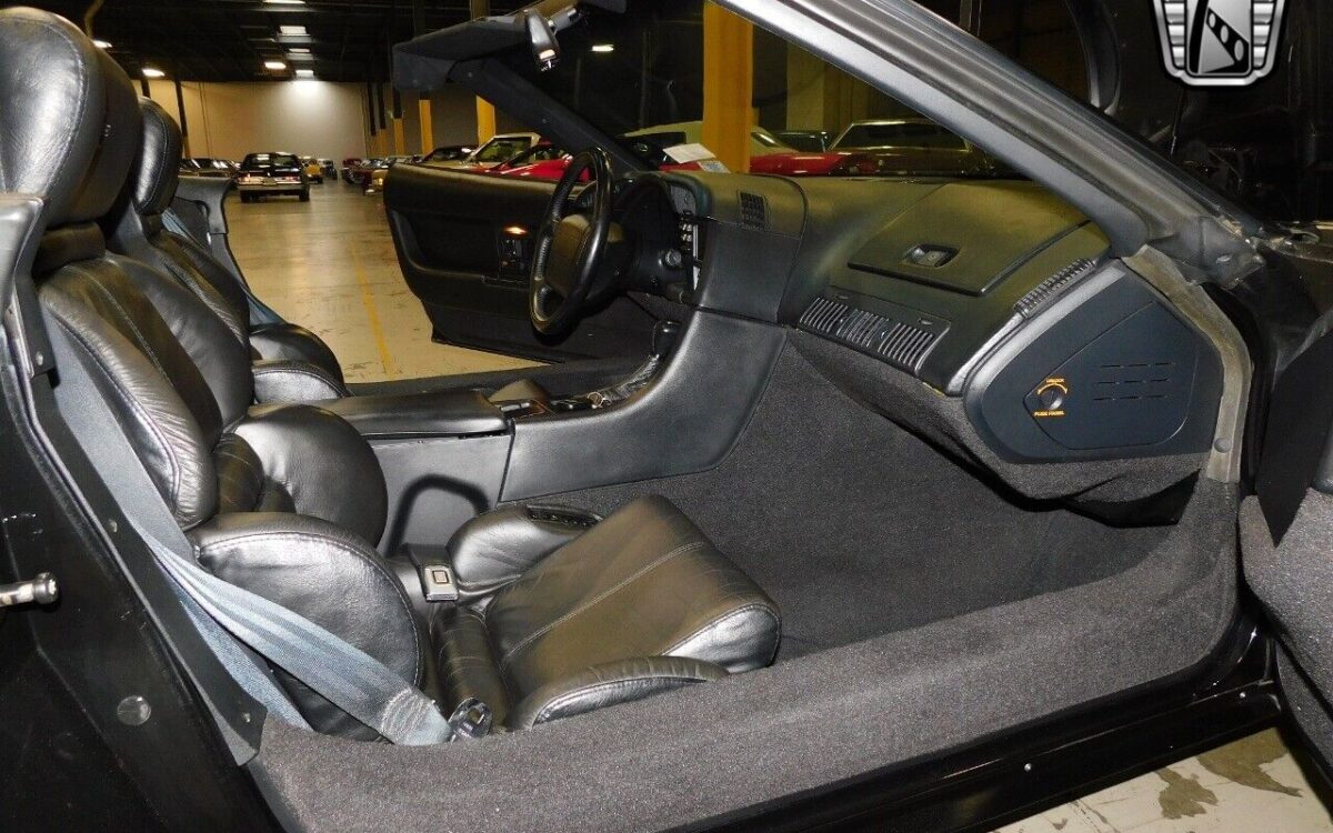 Chevrolet-Corvette-1993-7