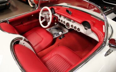 Chevrolet-Corvette-Cabriolet-1953-14
