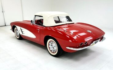 Chevrolet-Corvette-Cabriolet-1961-4