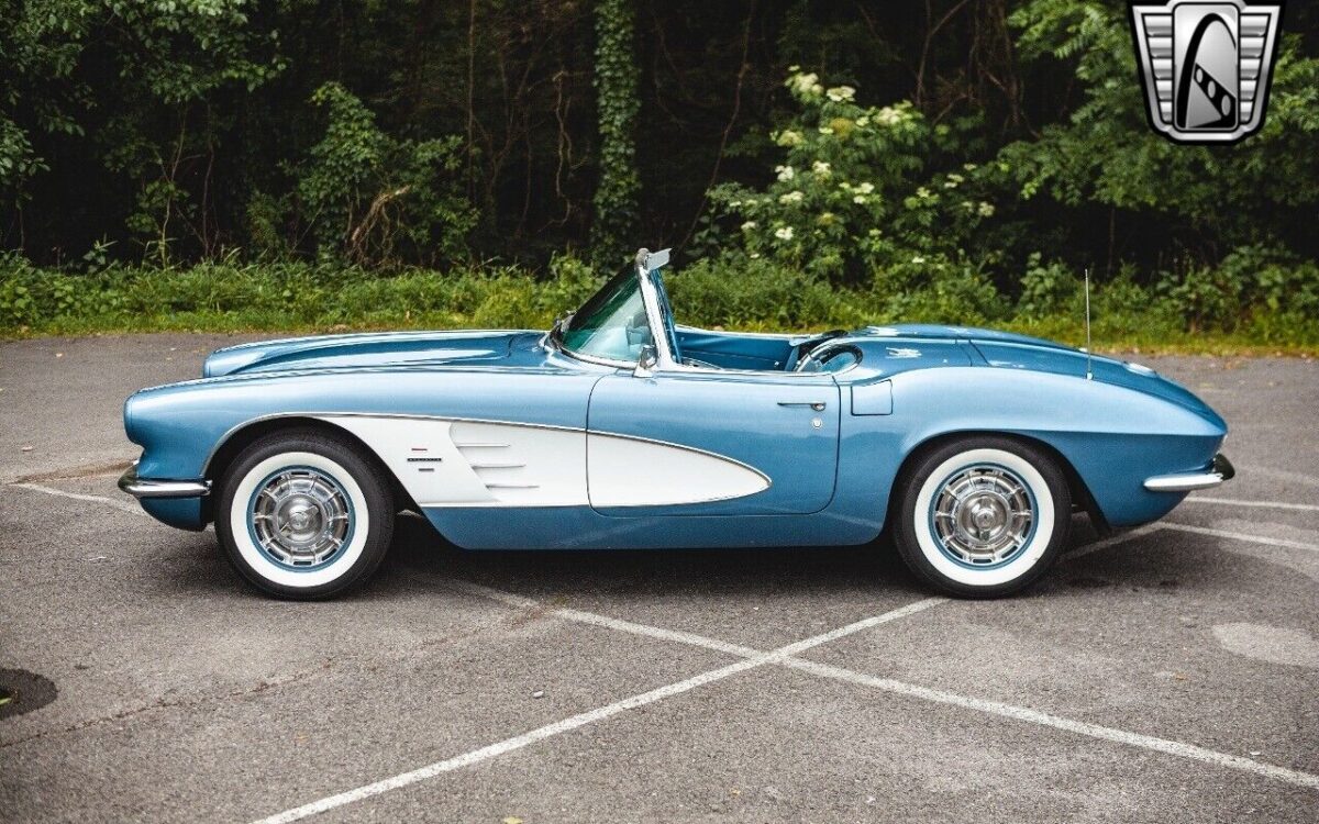 Chevrolet-Corvette-Cabriolet-1961-5