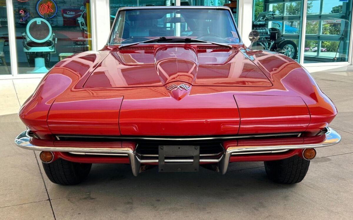 Chevrolet-Corvette-Cabriolet-1965-1