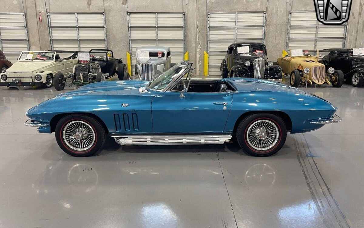 Chevrolet-Corvette-Cabriolet-1965-3