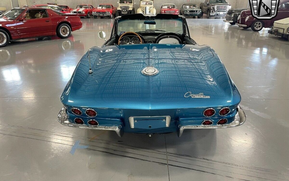 Chevrolet-Corvette-Cabriolet-1965-4