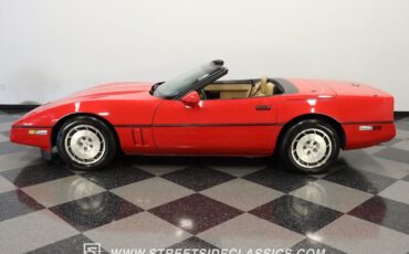 Chevrolet-Corvette-Cabriolet-1986-2