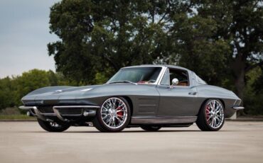 Chevrolet-Corvette-Coupe-1963-1