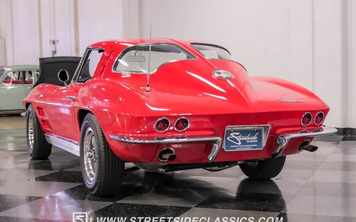 Chevrolet-Corvette-Coupe-1963-11