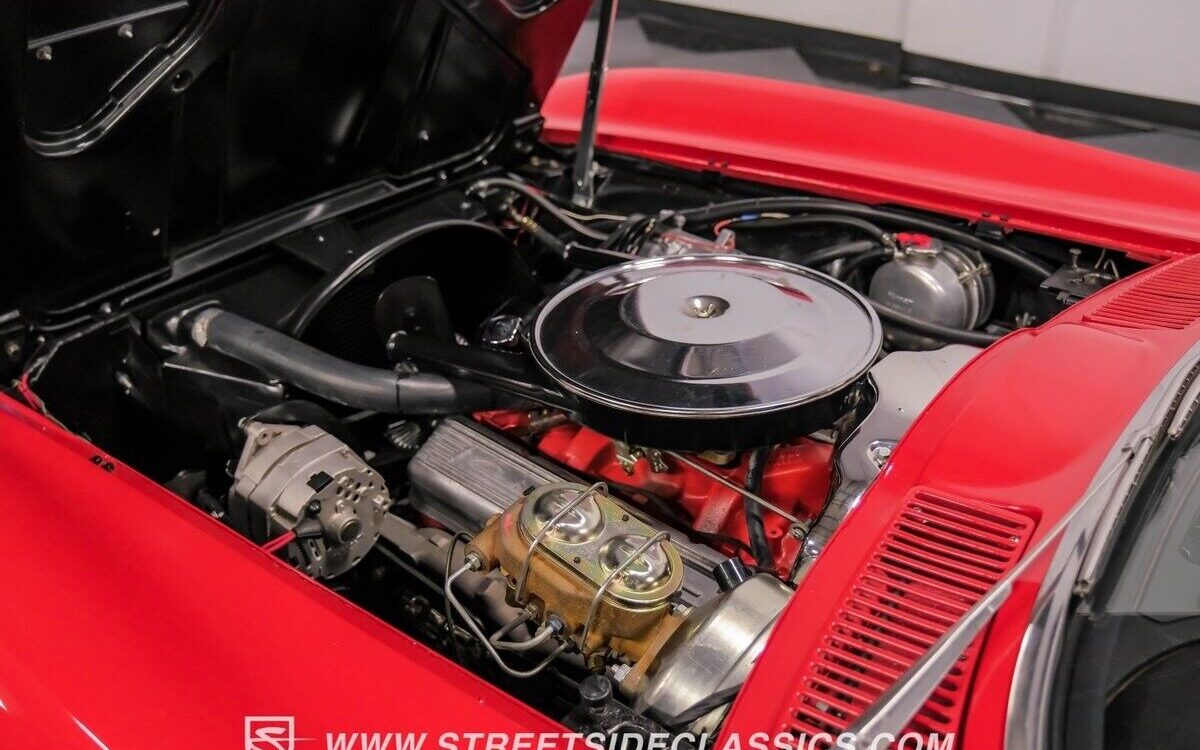 Chevrolet-Corvette-Coupe-1963-3