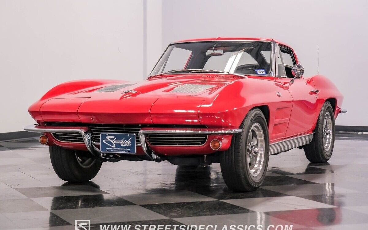 Chevrolet-Corvette-Coupe-1963-5
