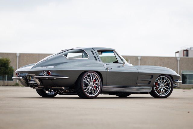 Chevrolet-Corvette-Coupe-1963-7