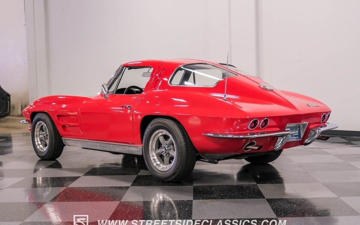 Chevrolet-Corvette-Coupe-1963-9