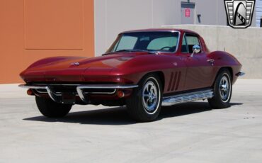 Chevrolet-Corvette-Coupe-1965-2