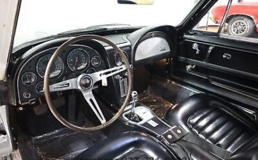 Chevrolet-Corvette-Coupe-1966-1