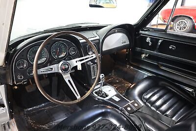 Chevrolet-Corvette-Coupe-1966-1