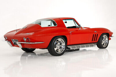 Chevrolet-Corvette-Coupe-1966-11