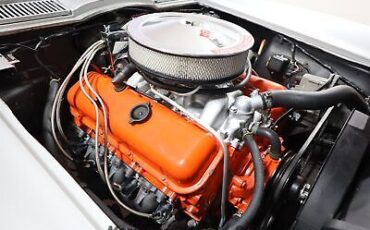 Chevrolet-Corvette-Coupe-1966-12