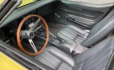 Chevrolet-Corvette-Coupe-1968-2