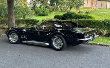 Chevrolet-Corvette-Coupe-1969-1