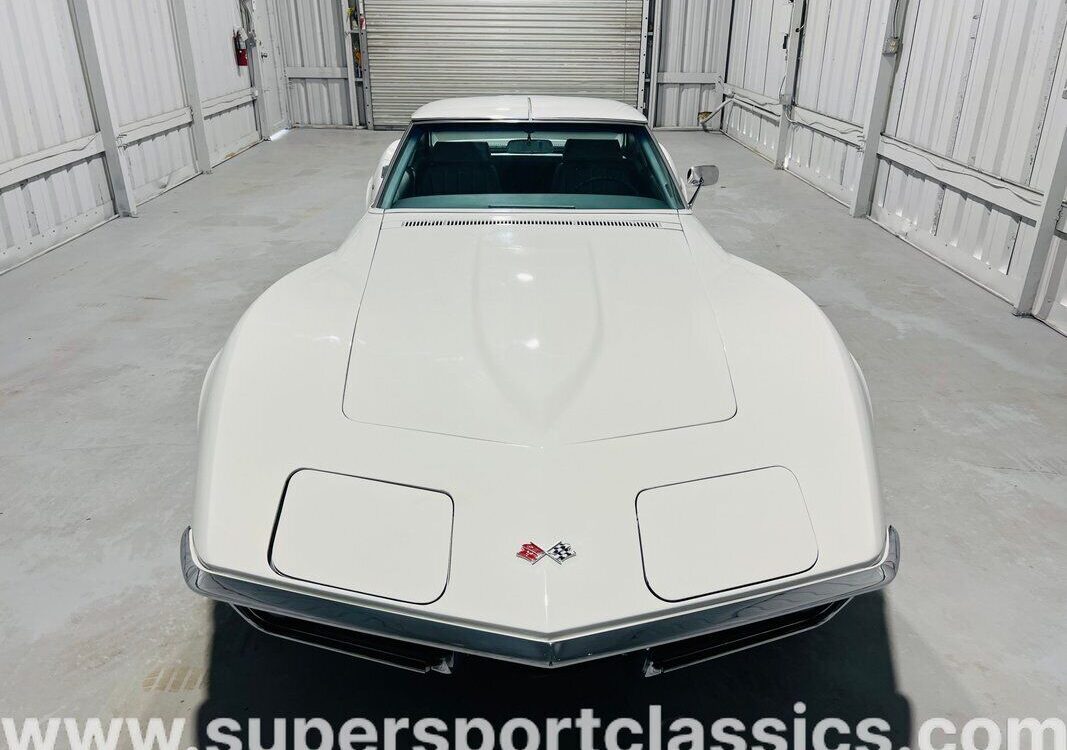 Chevrolet-Corvette-Coupe-1969-1