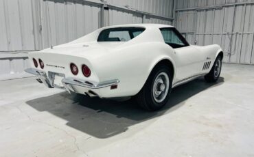Chevrolet-Corvette-Coupe-1969-10